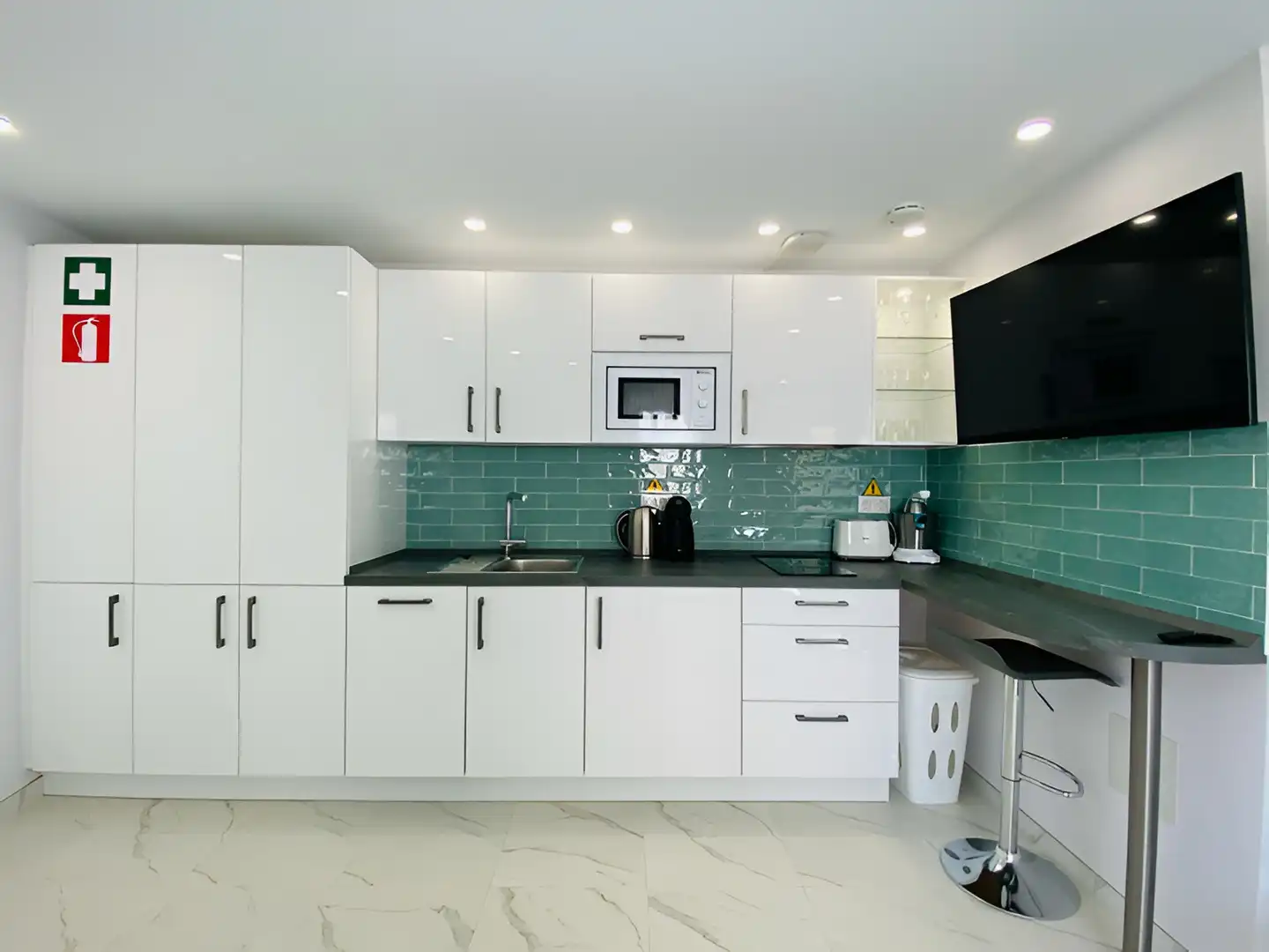Kitchen of Houses for sale in Marbella  with Air Conditioner, Private garden and Terrace