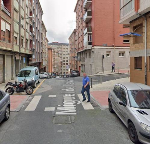 Piso en Venta en Txabarri - La Unión - Vista Alegre