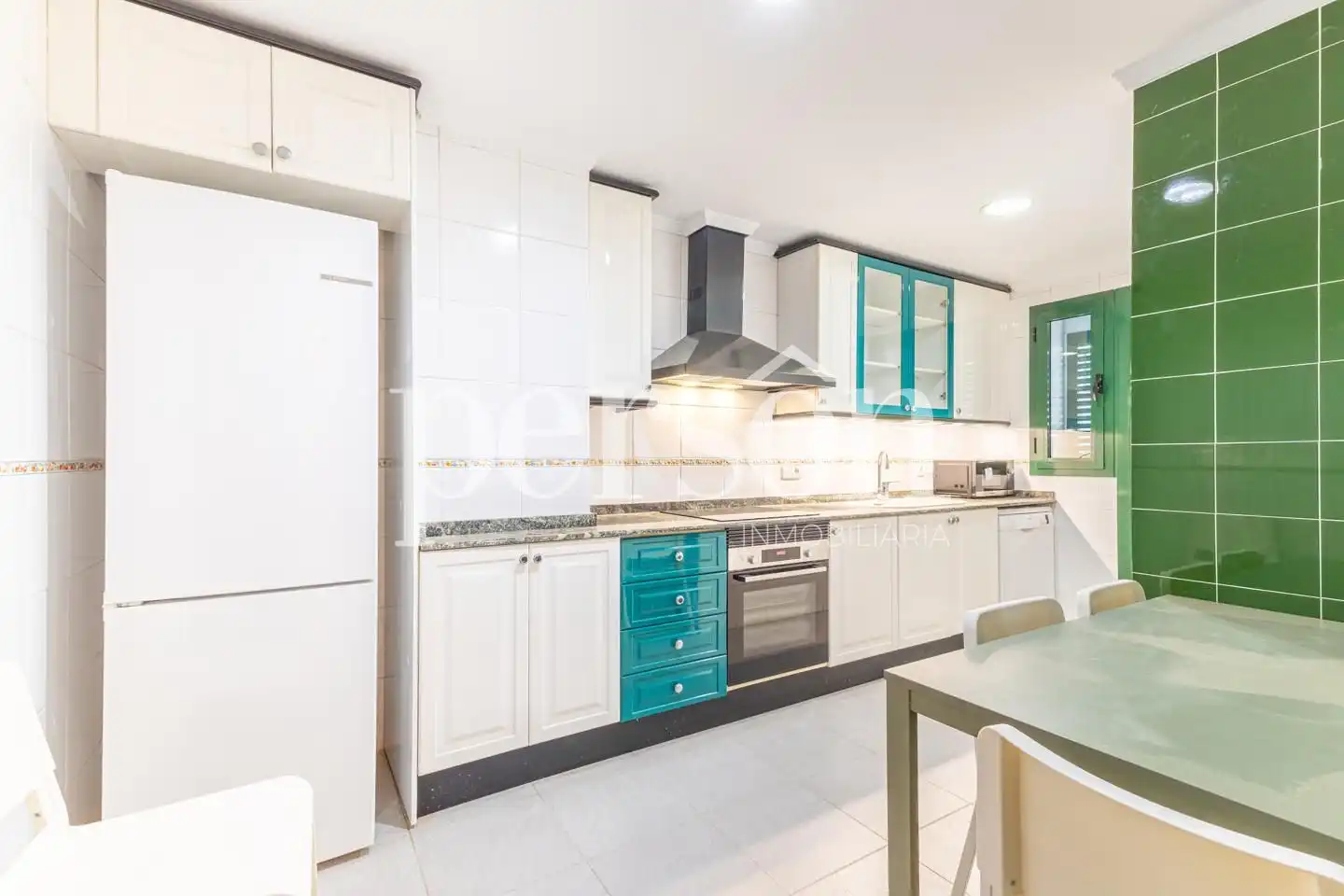 Kitchen of Flat for rent in Valencia  with Air Conditioner, Terrace and Furnished