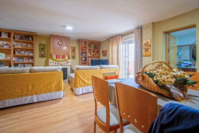 Casa adosada en Venta en Colores -  Entreparques