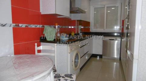 Foto 4 de Piso de alquiler en San Luis,  Almería Capital