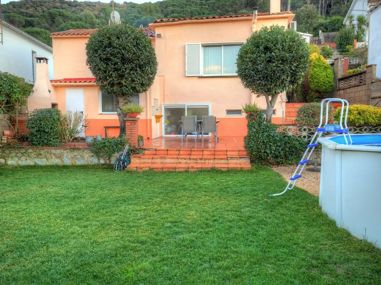 Jardí de Casa o xalet de lloguer en Sant Fost de Campsentelles amb Aire condicionat, Terrassa i Piscina
