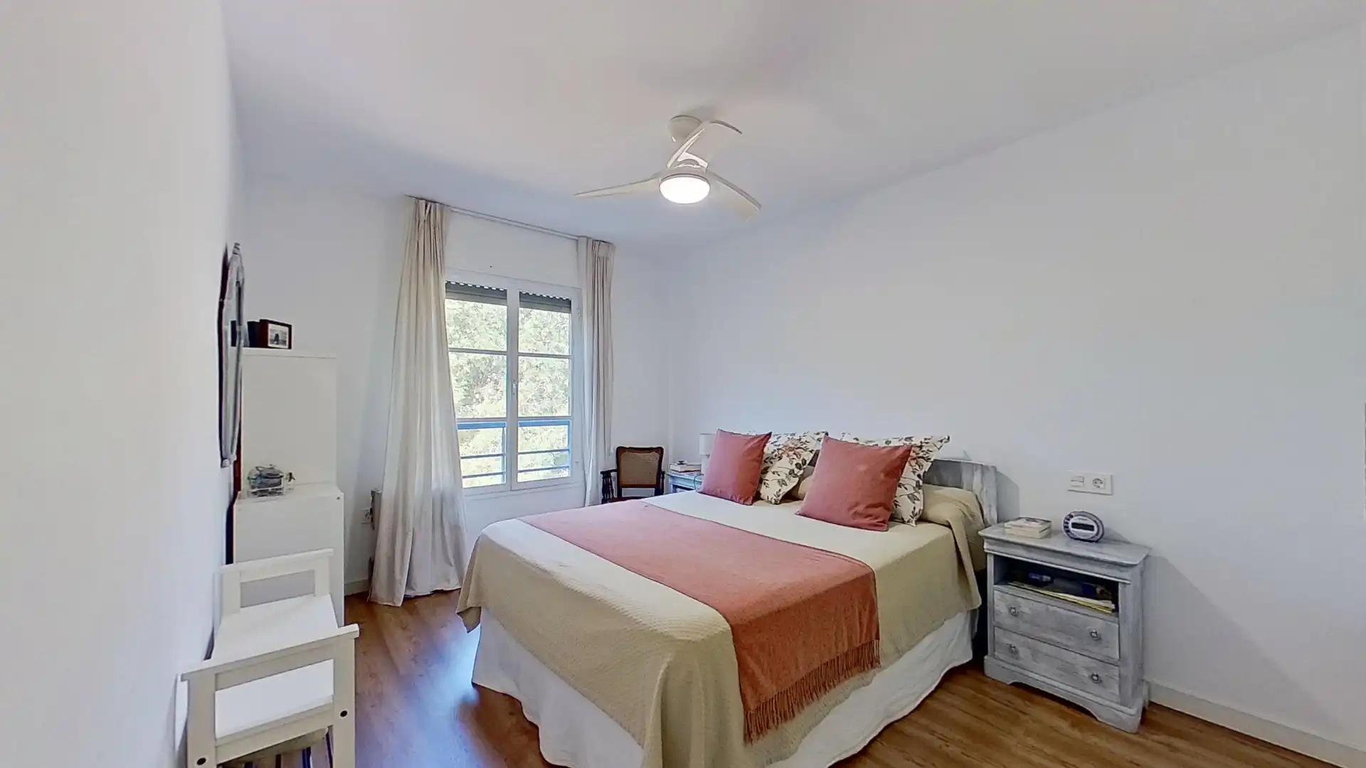 Habitación de Piso en venta en Málaga con Aire acondicionado, Terraza y Amueblado