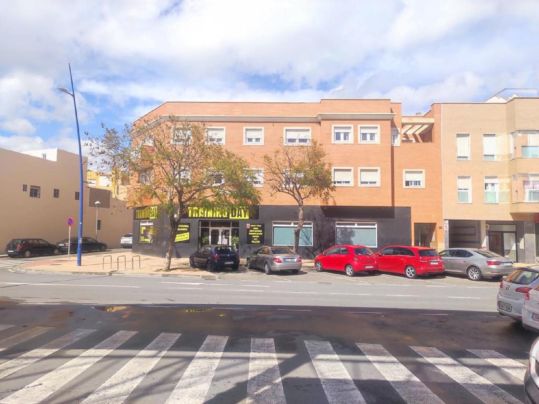 Vista exterior de Pis en venda en  Almería Capital amb Terrassa