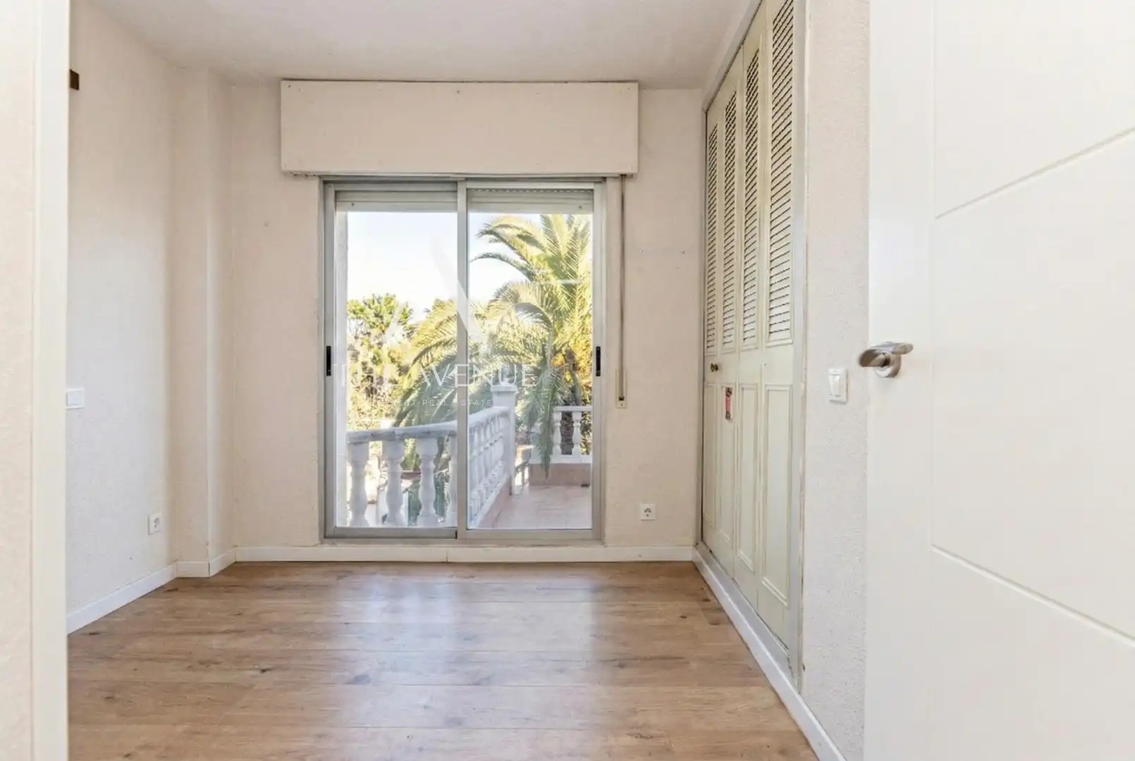Dormitori de Casa adosada en venda en Las Rozas de Madrid amb Calefacció, Jardí privat i Parquet