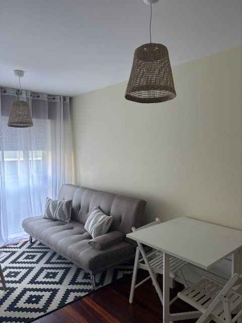 Living room of Apartment to rent in Santiago de Compostela   with Heating, Parquet flooring and Storage room