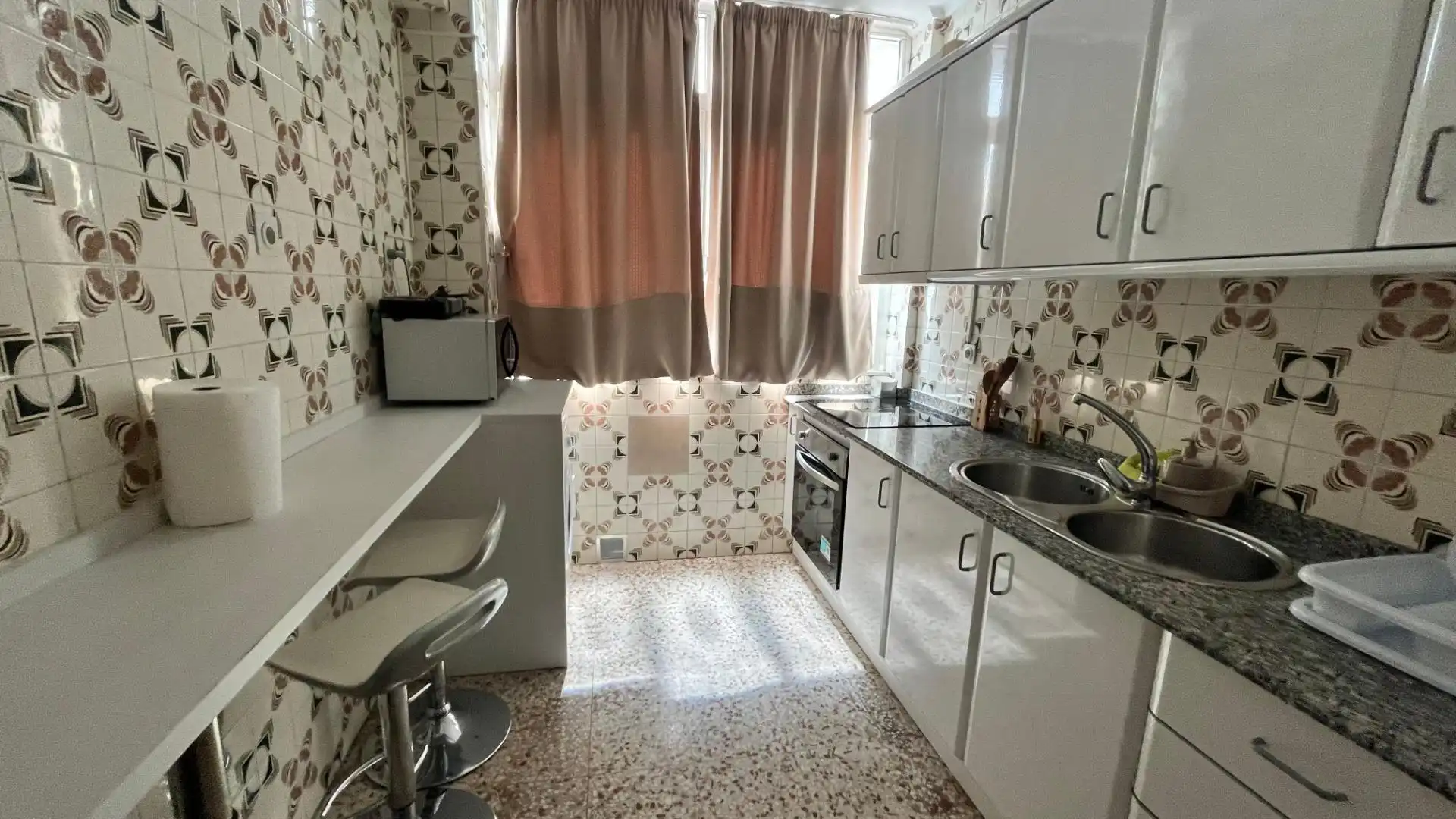Cocina de Piso de alquiler en Sevilla con Aire acondicionado y Terraza