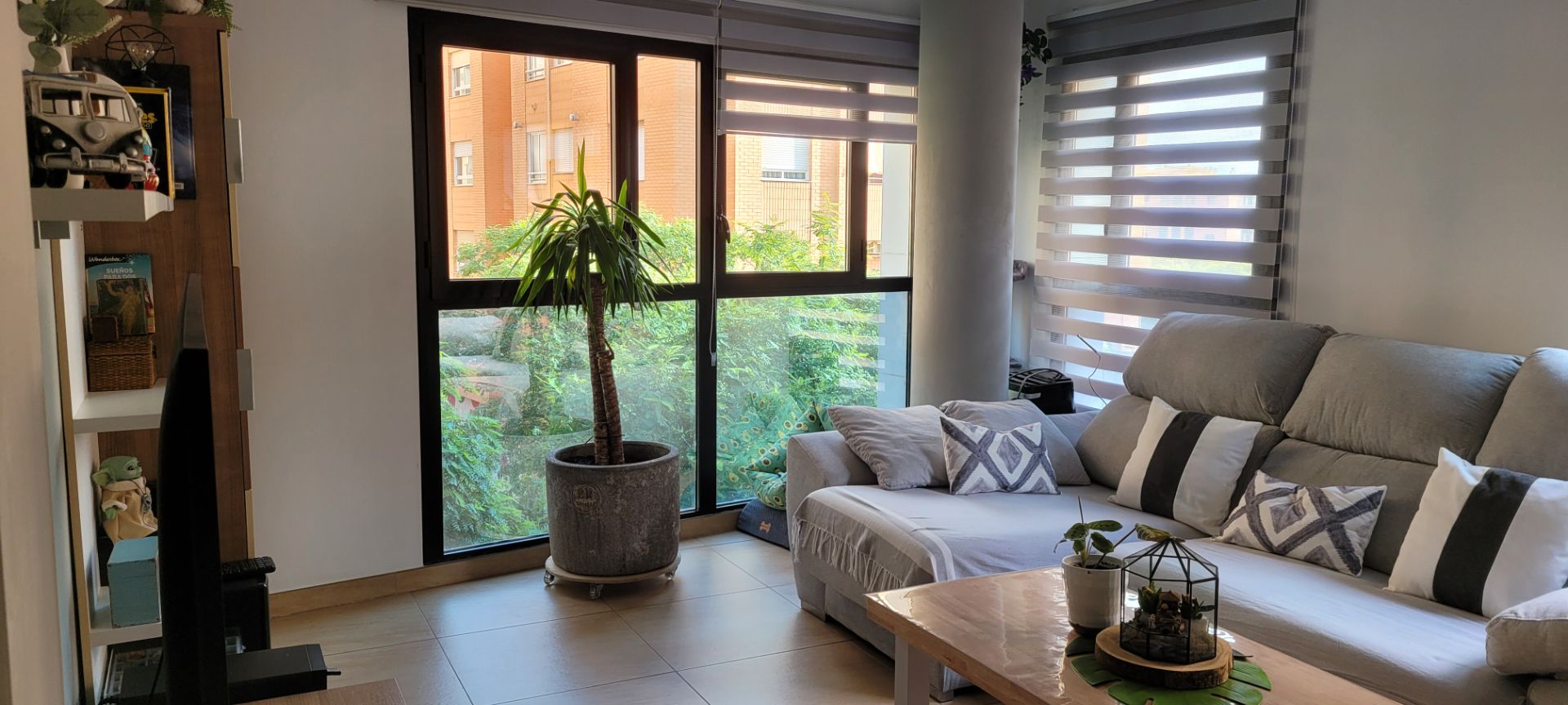 Sala d'estar de Pis en venda en Castellón de la Plana / Castelló de la Plana amb Traster i Moblat