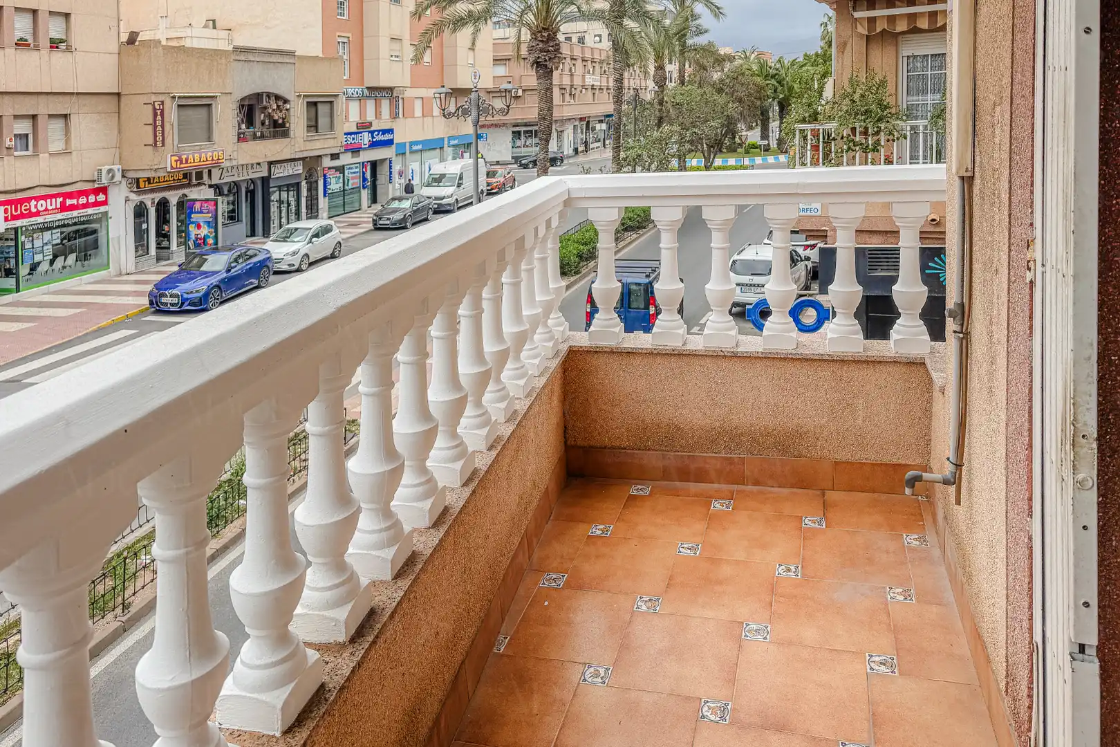 Vista exterior de Piso en venta en Roquetas de Mar con Aire acondicionado