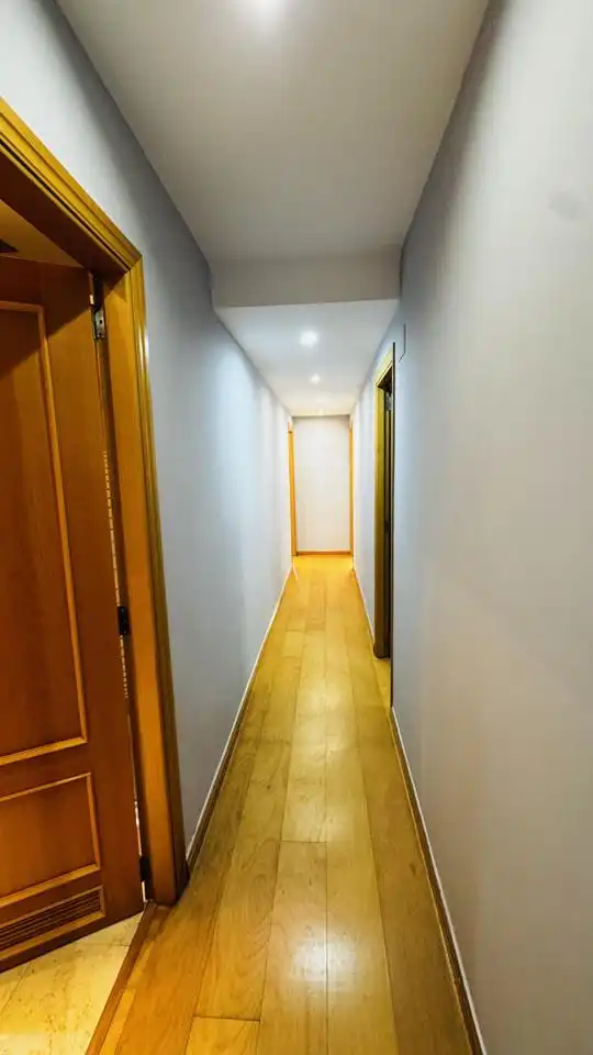 Wohnung zum Verkauf in Zaragoza mit Klimaanlage, Heizung und Parkett