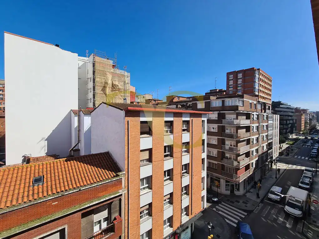 Außenansicht von Maisonette zum Verkauf in Gijón  mit Heizung und Terrasse