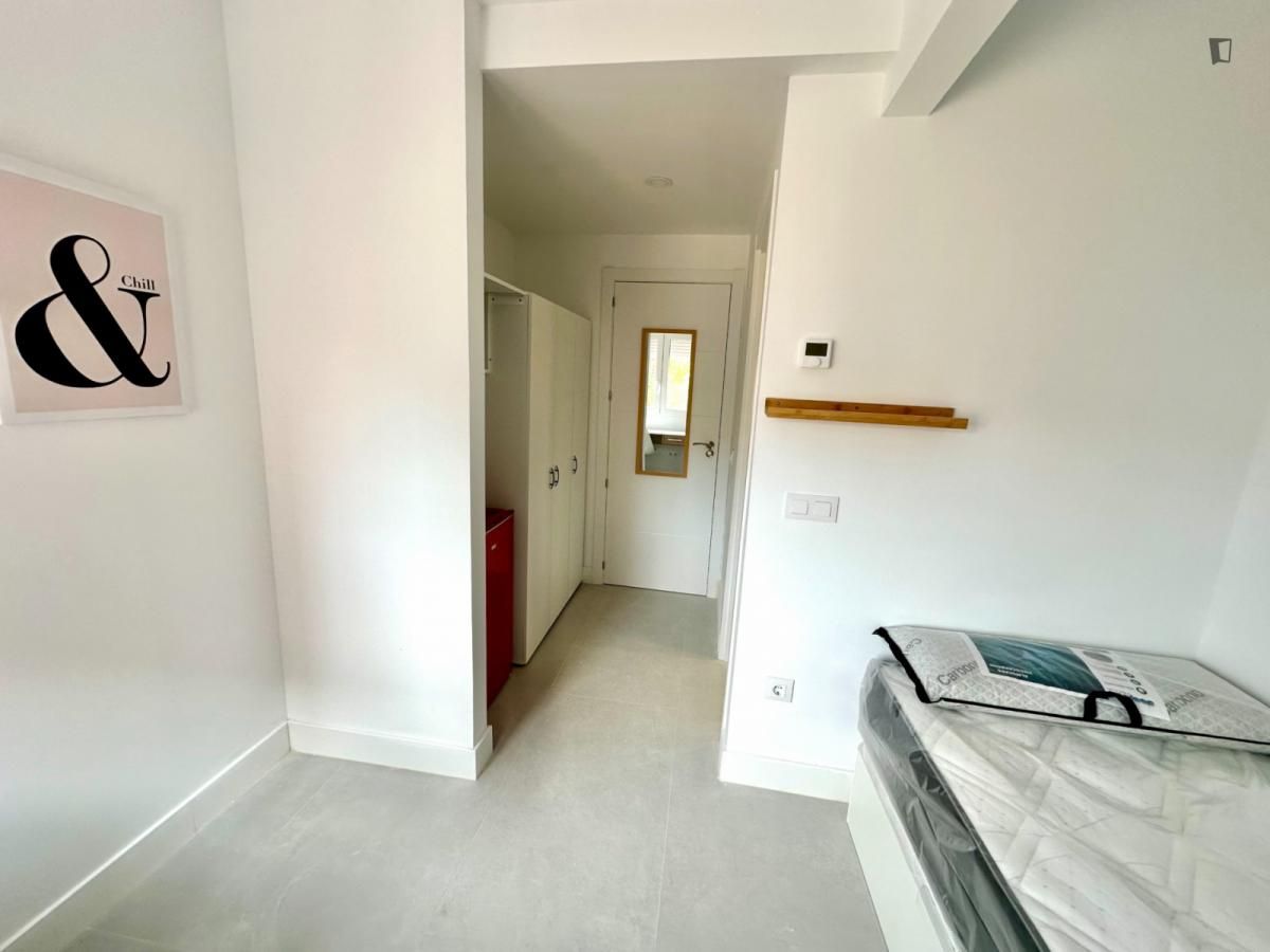 Apartment to share in Villanueva de la Cañada  with Air Conditioner, Heating and Furnished
