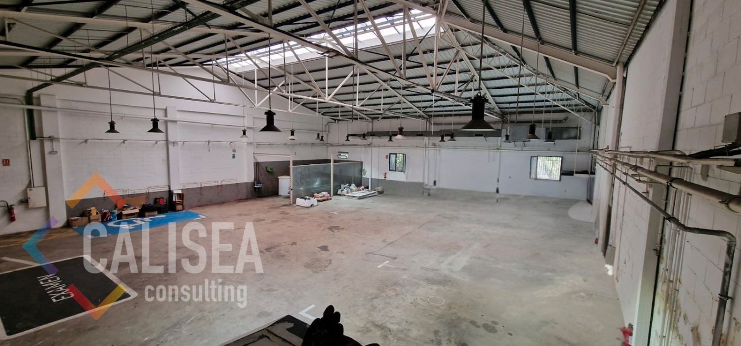 Nau industrial de lloguer en Cerdanyola del Vallès