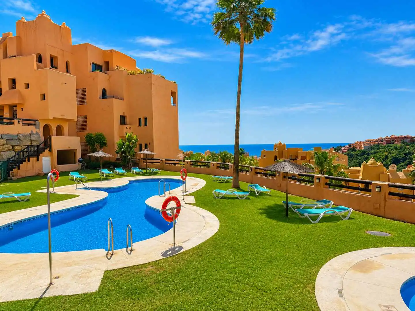 Vista exterior de Apartamento en venta en Manilva con Aire acondicionado, Calefacción y Terraza