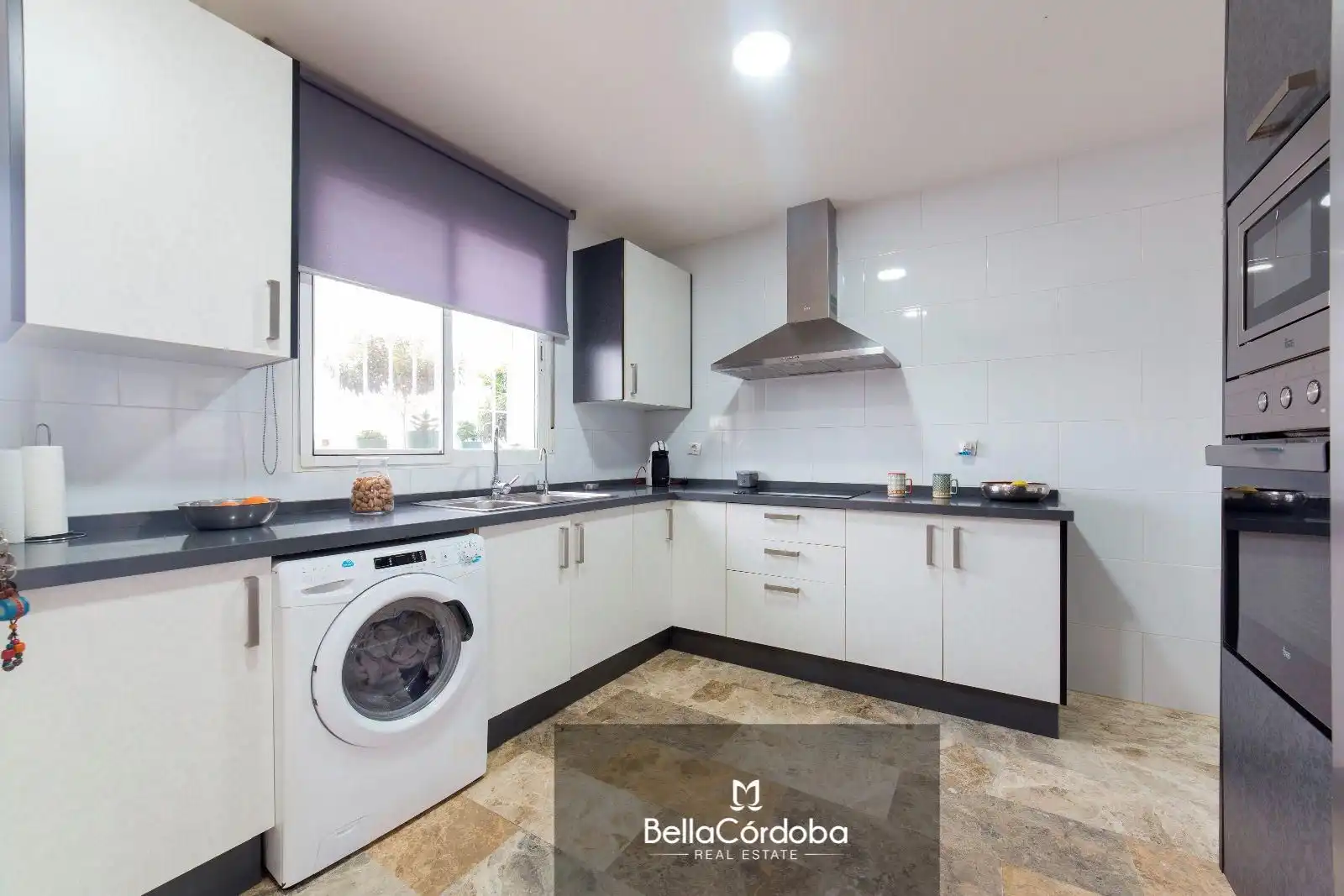 Cuina de Casa o xalet en venda en Córdoba amb Aire condicionat, Calefacció i Terrassa