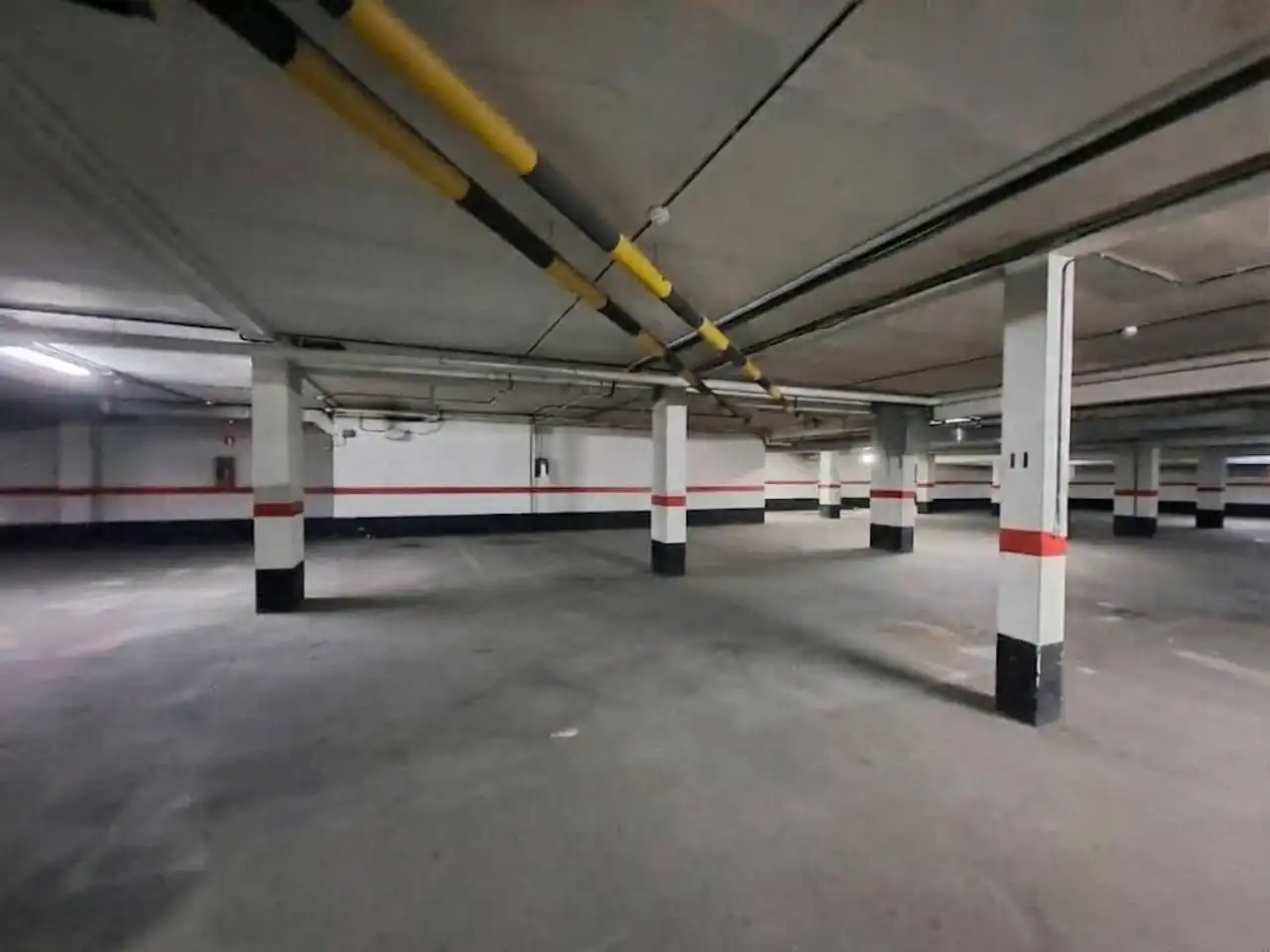 Aparcament de Pis en venda en Burgos amb Calefacció, Terrassa i Traster