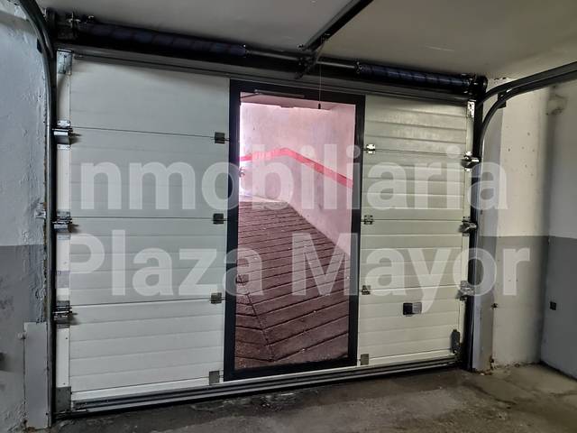 Garaje en Venta en Calle Pizarro en Salesas