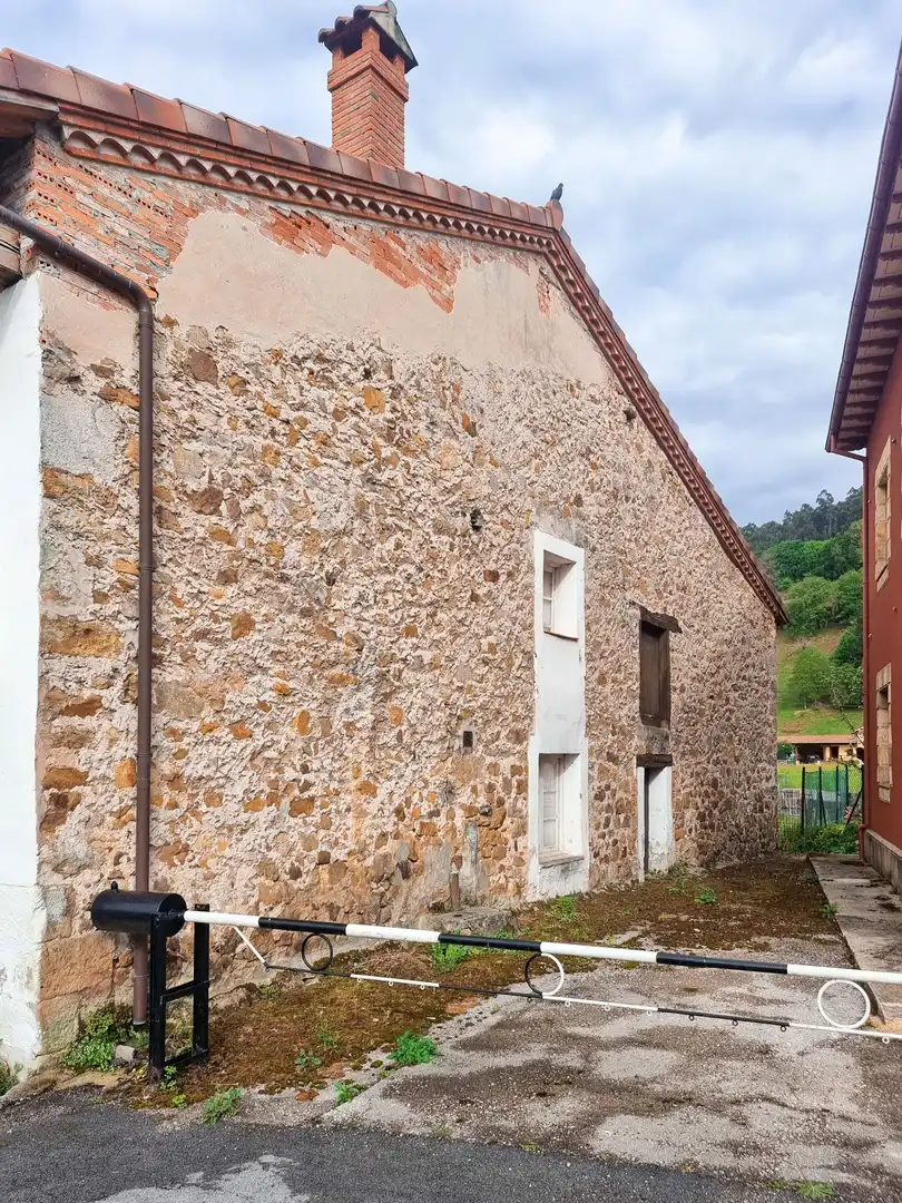 Exterior view of Houses for sale in Castañeda  with Private garden