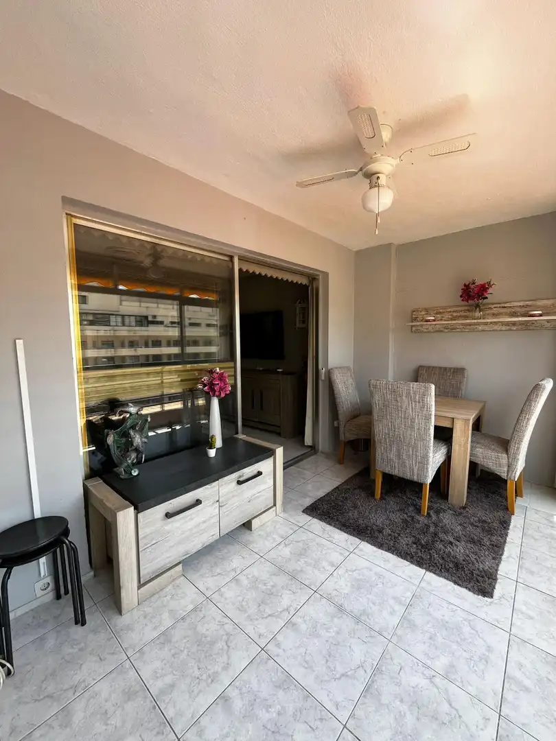 Menjador de Apartament en venda en Benidorm amb Aire condicionat, Calefacció i Moblat