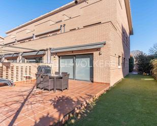 Vista exterior de Casa o xalet de lloguer en Cardedeu amb Aire condicionat, Terrassa i Balcó