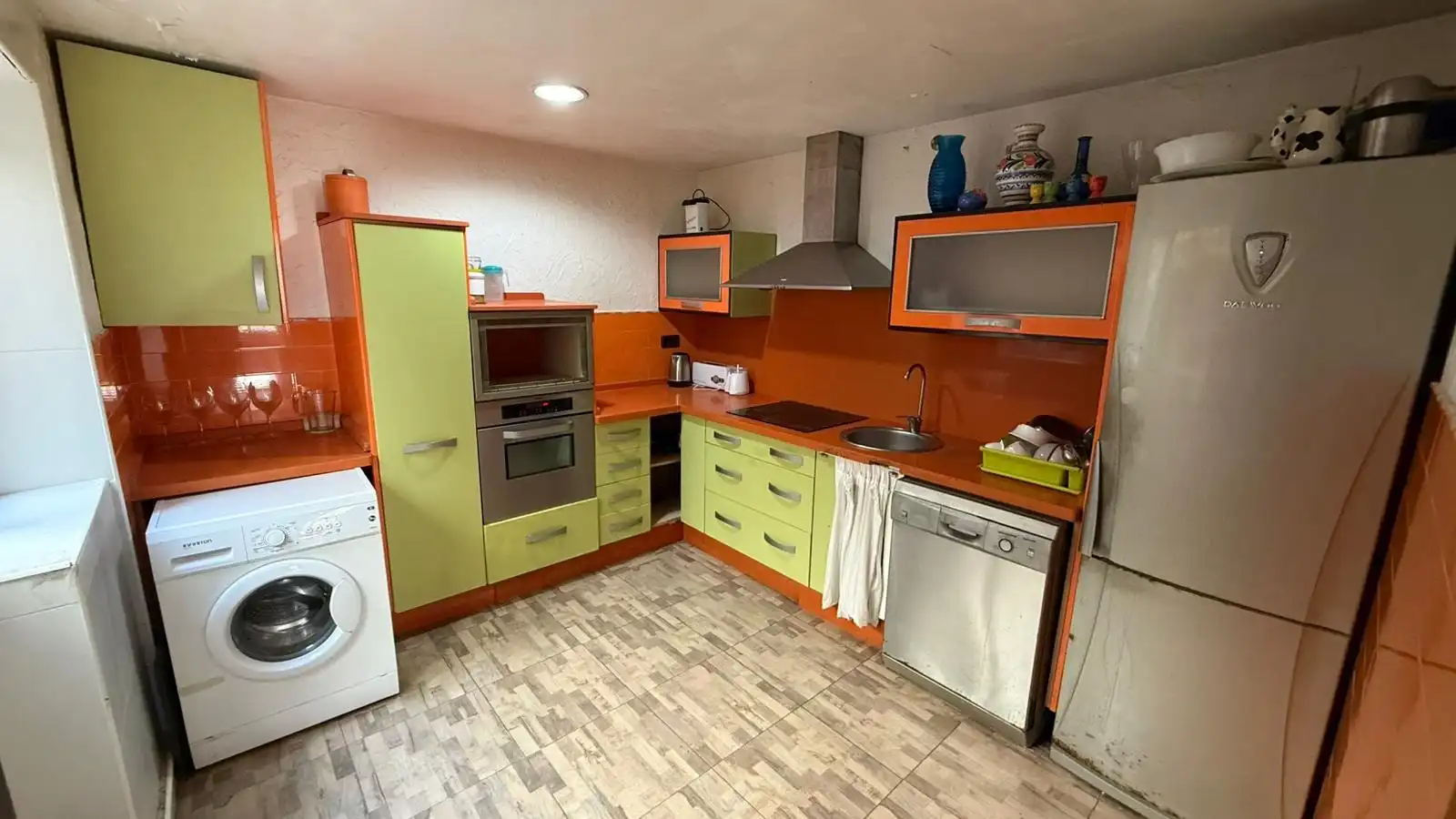 Kitchen of Detached homes for sale in Chiclana de la Frontera  with Air Conditioner and Storage room