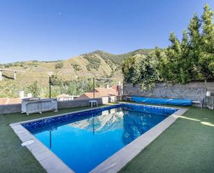 Piscina de Casa o xalet en venda en Pinos Genil amb Aire condicionat, Calefacció i Jardí privat