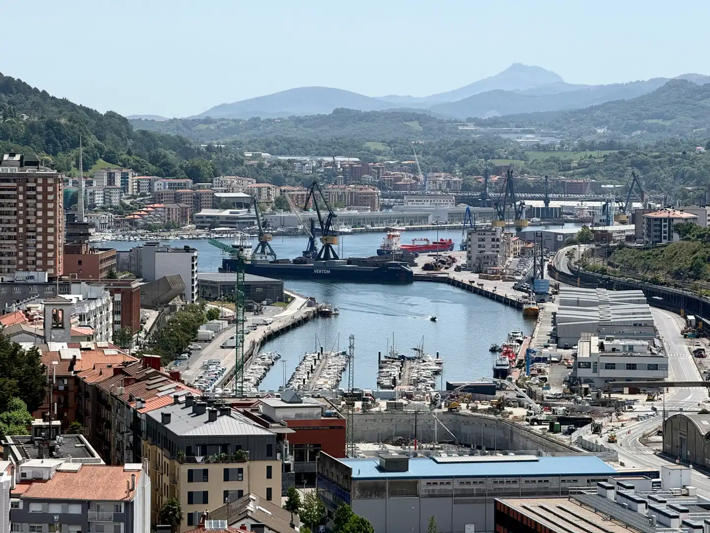 Außenansicht von Wohnung zum Verkauf in Donostia - San Sebastián  mit Heizung, Terrasse und Möbliert