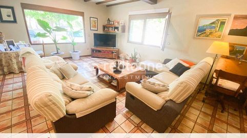 Chalet con piscina en el pueblo de Petrer, imagen 2