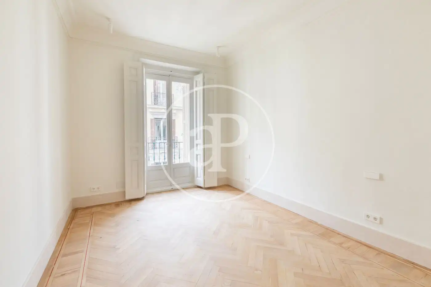 Schlafzimmer von Wohnung zur Miete in Madrid mit Klimaanlage, Heizung und Möbliert