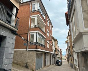 Außenansicht von Wohnung zum verkauf in Lerín mit Terrasse und Balkon