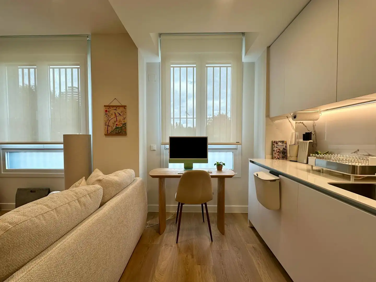 Living room of Flat for rent in Madrid  with Air Conditioner, Heating and Private garden