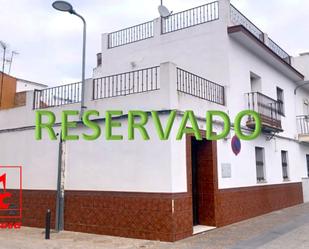 Exterior view of House or chalet for sale in El Cuervo de Sevilla  with Terrace and Furnished