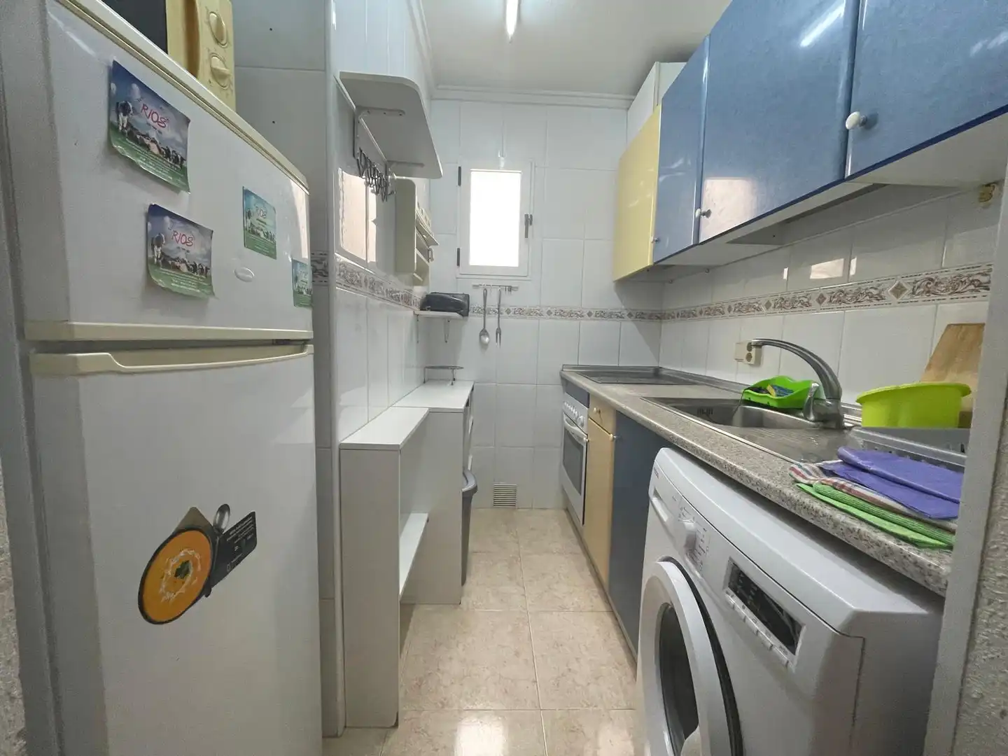 Küche von Wohnung zum Verkauf in Torrevieja mit Klimaanlage, Heizung und Terrasse
