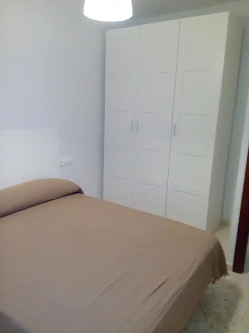 Habitación de Piso de alquiler en Lucena con Terraza, Amueblado y Lavadora