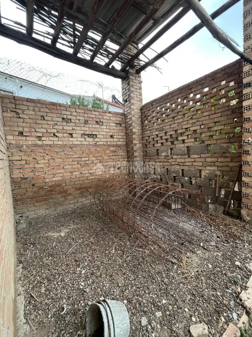 Industrial land for sale in Alhendín