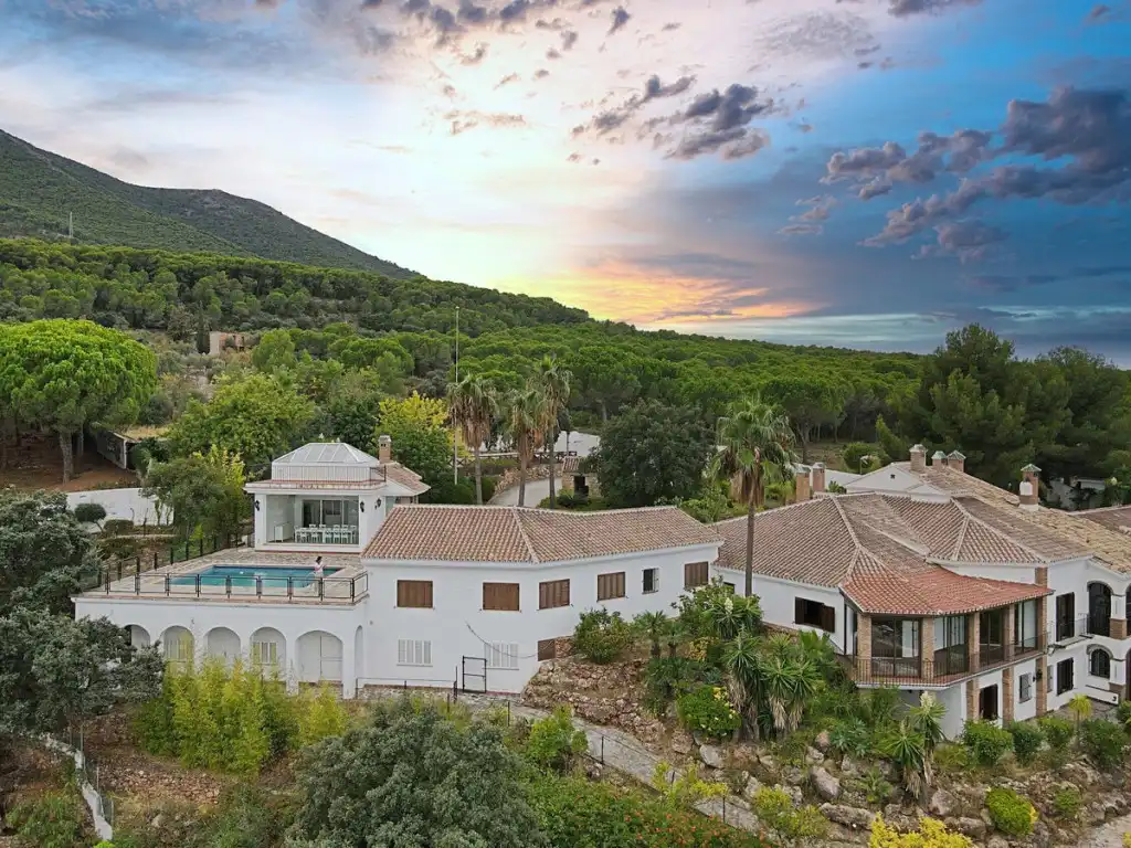 Villa mit Pool zum Verkauf in Centro