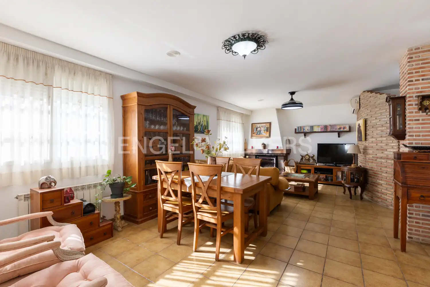 Sala d'estar de Casa o xalet en venda en Oropesa del Mar / Orpesa amb Aire condicionat, Calefacció i Jardí privat