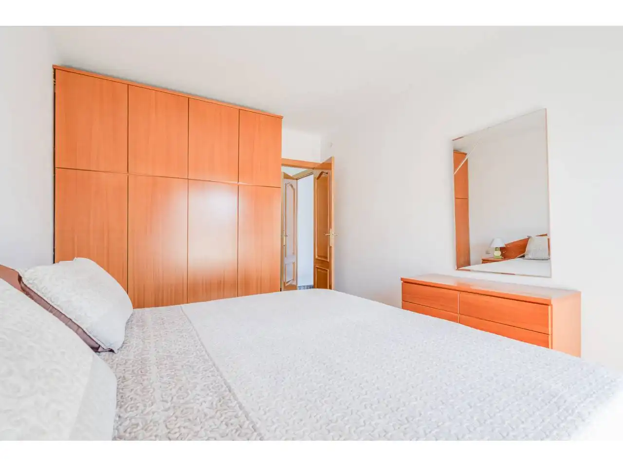 Bedroom of Flat for sale in Terrassa  with Air Conditioner