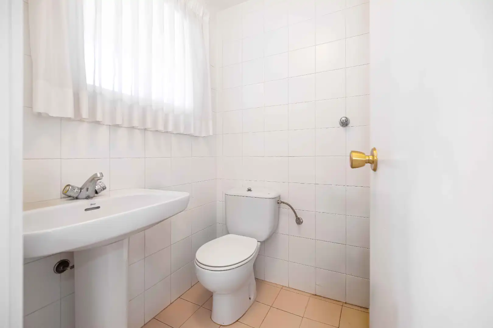 Baño de Dúplex en venta en Marbella con Terraza, Alarma y Piscina comunitaria