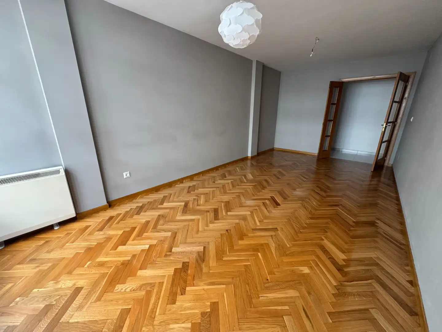 Dormitori de Pis en venda en Noia amb Calefacció, Parquet i Moblat