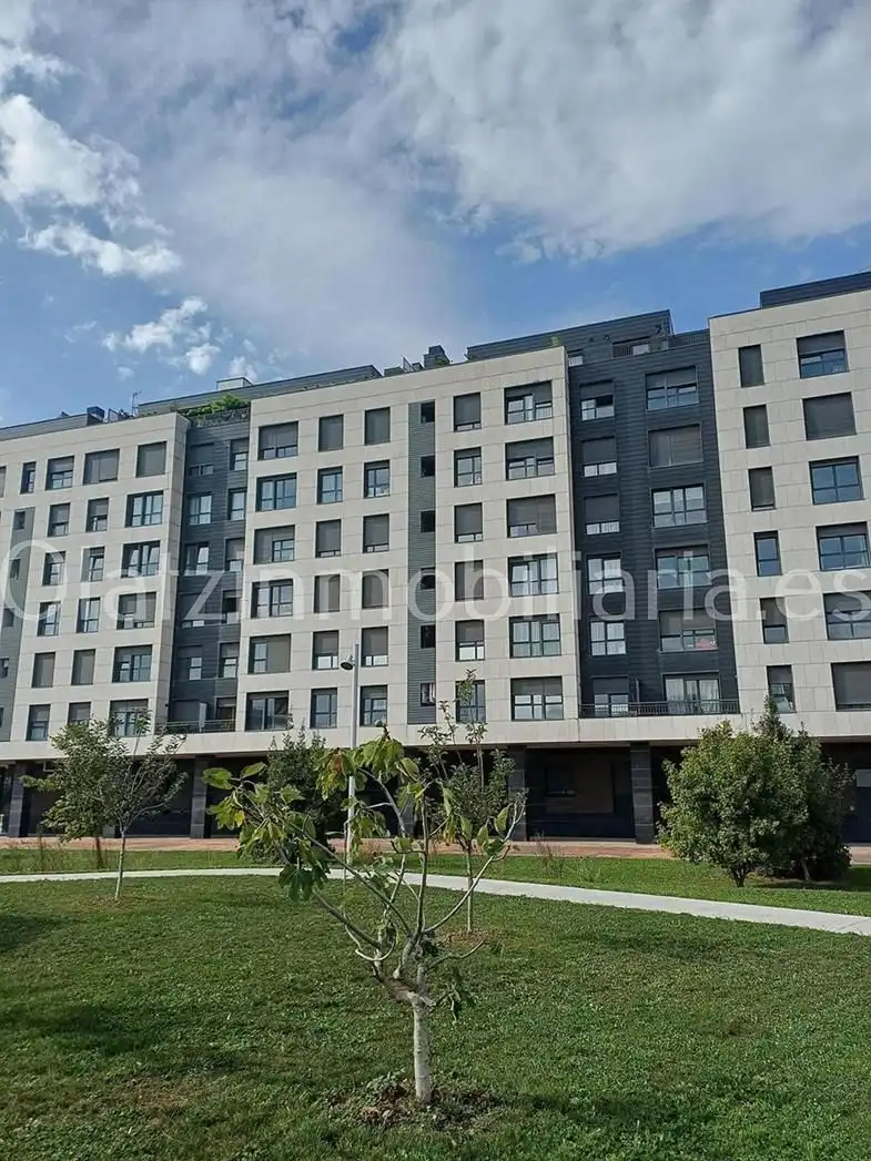 Pis amb ascensor en venda a Rontegui - Pormetxeta