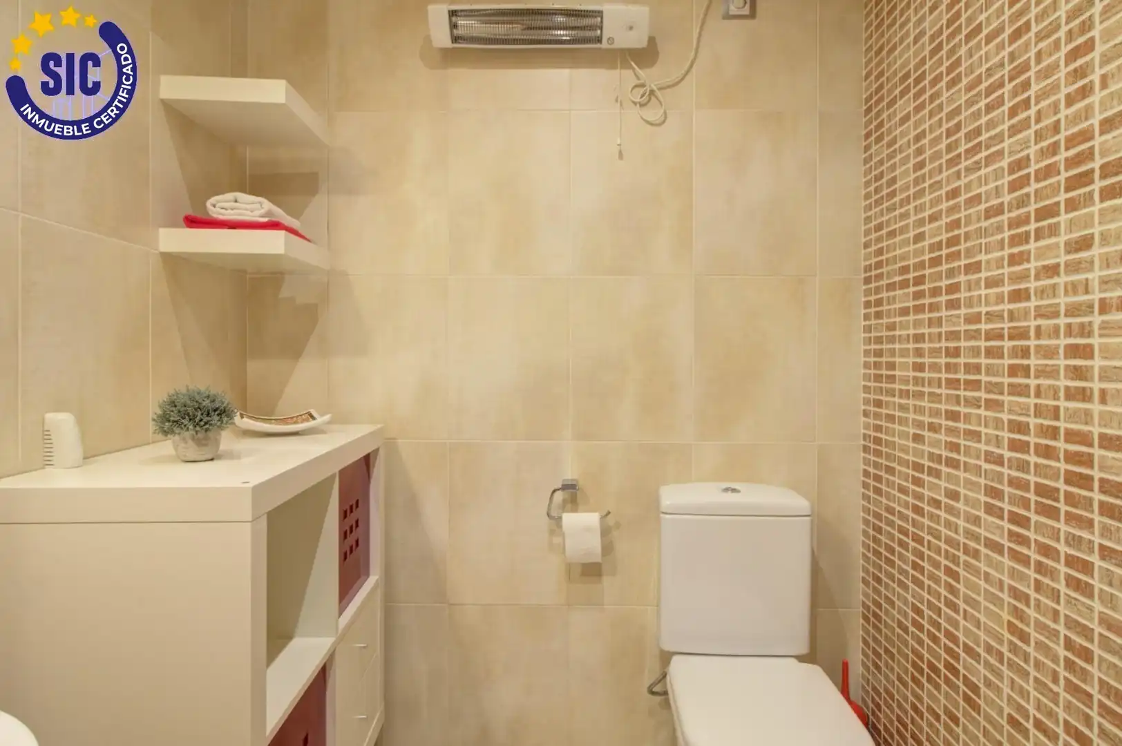 Baño de Piso en venta en Almenara con Parquet, Trastero y Amueblado
