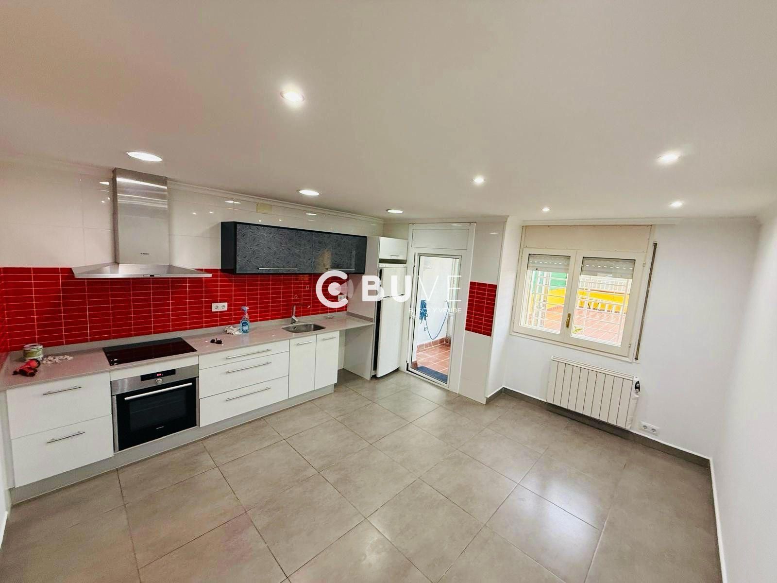 Cuina de Pis en venda en Población de Arroyo amb Aire condicionat, Calefacció i Terrassa