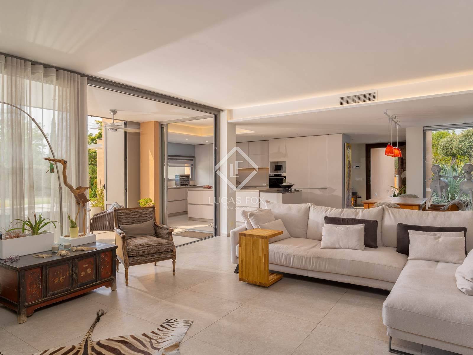 Sala de estar de Casa o chalet en venta en Peralada con Aire acondicionado, Calefacción y Jardín privado