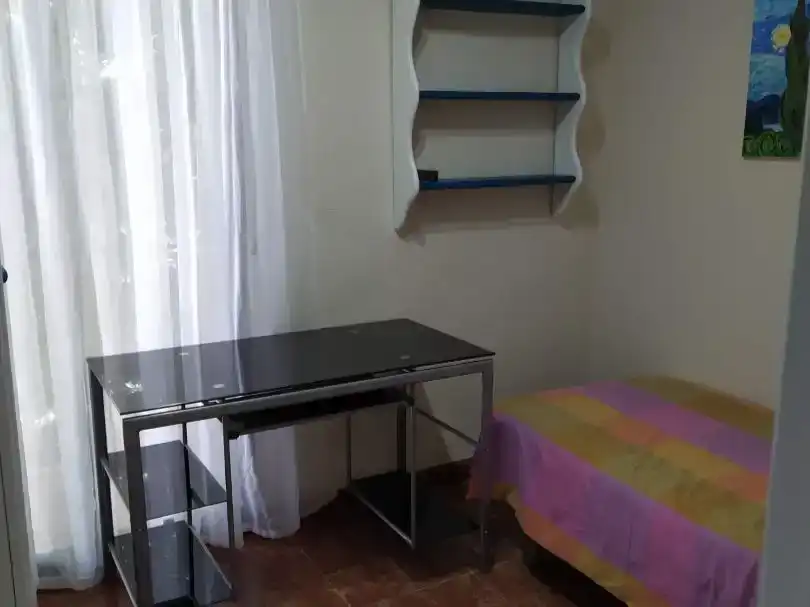 Dormitori de Pis en venda en  Granada Capital amb Aire condicionat
