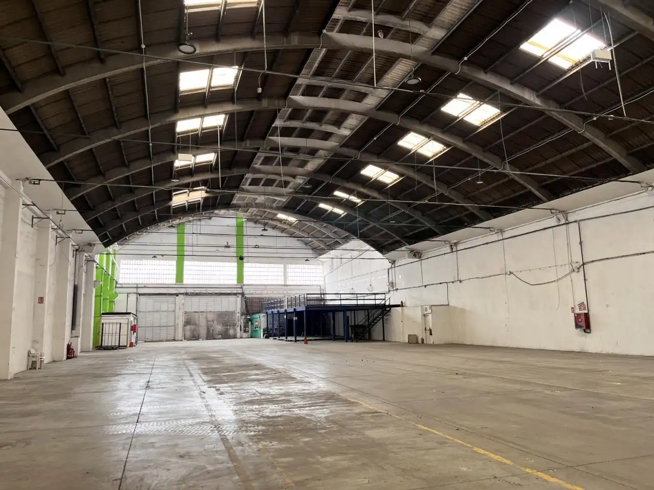 Nau industrial en venda a Centre - Sant Josep - Sanfeliu
