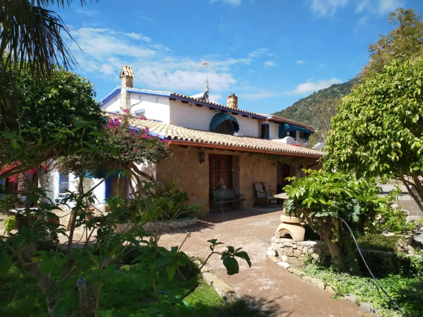 Country homes for sale in Canuta
