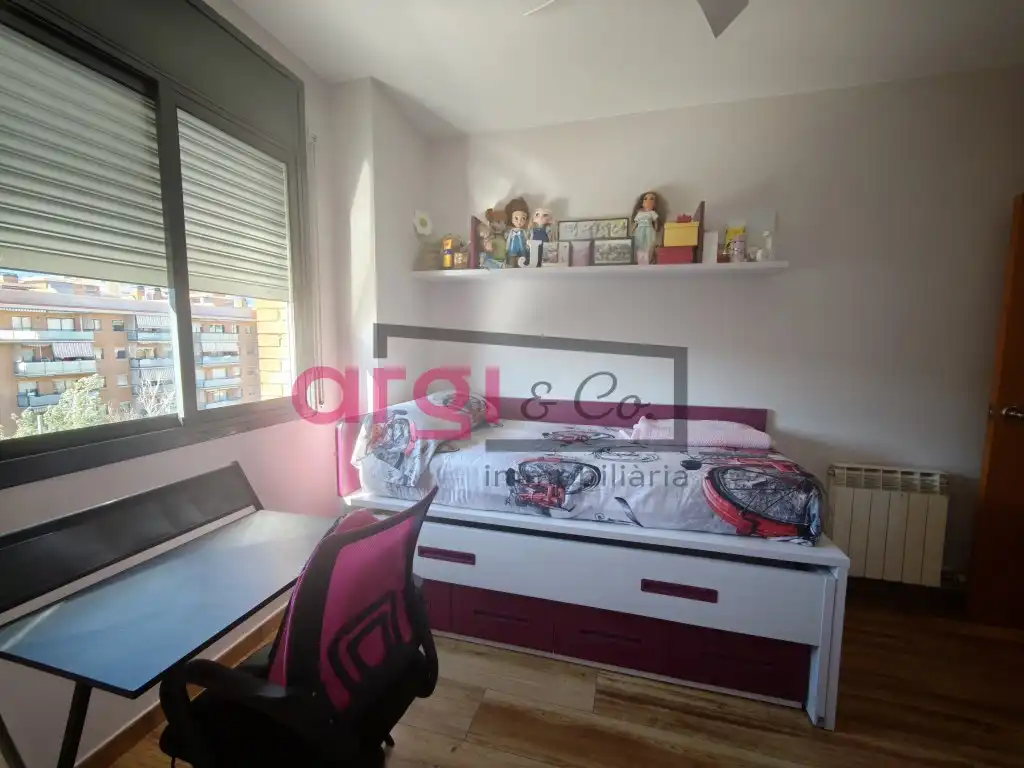 Habitación de Ático en venta en Viladecans con Terraza y Balcón