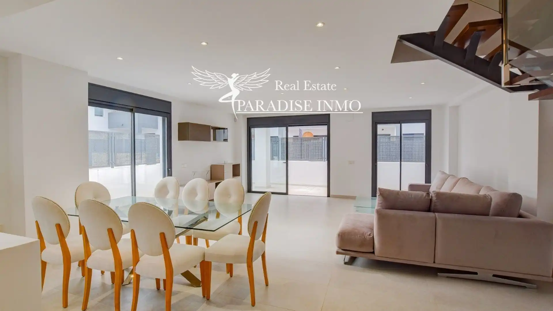 Vista exterior de Dúplex de alquiler en Santa Eulària des Riu con Aire acondicionado, Calefacción y Terraza