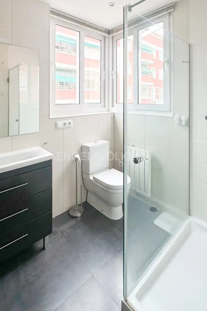 Baño de Piso en venta en Madrid con Aire acondicionado, Calefacción y Terraza